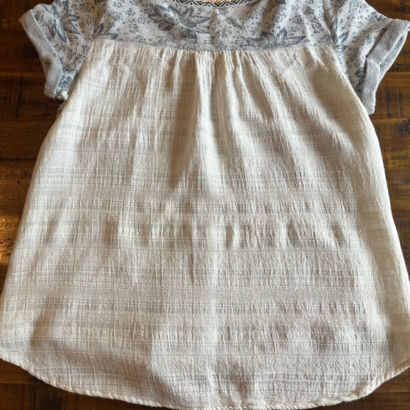 Anthropologie Gray and Cream Floral Tee - Picture 2 of 5